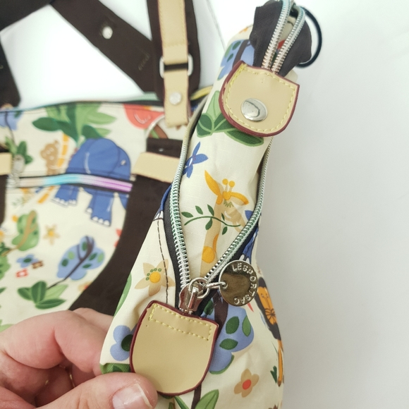 LeSportSac Small Duffle Bag Wild Animal Print Lion Giraffe Elephant Cream - Picture 6 of 12